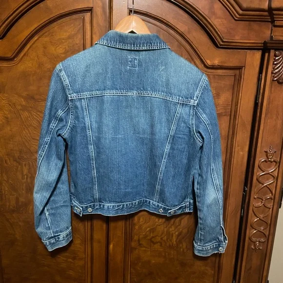 GAP Factory Women's Icon Blue Denim Jacket Size Small - Picture 2 of 5